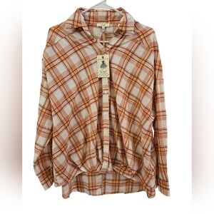 NWT EASEL LOS ANGELES PLAID KNOTTED FRONT HI-LO HEM LONG SLEEVE BUTTON UP.SIZE L